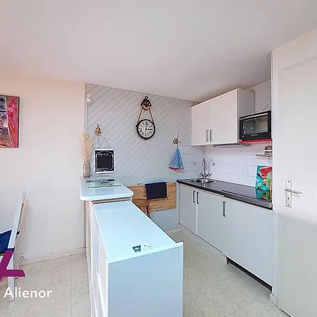 Avec Vue - 4 Pers. - Fr-1-857-77 *